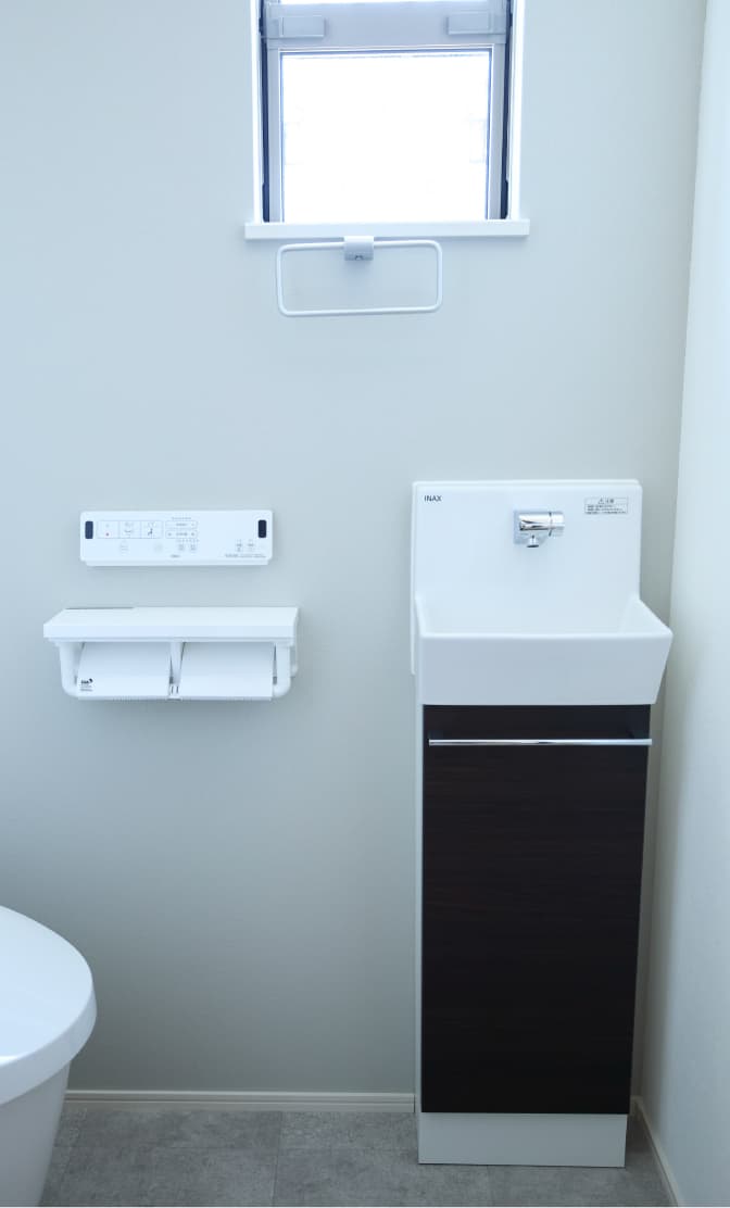 ミラーキャビネット1